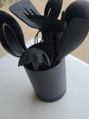 11 Piece Black Silicone Kitchen Utensil Set with Holder
